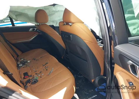 2023 BMW X5 Phev xDrive45E z USA, uszkodzony, nr VIN 5UXTA6C01P9P38693